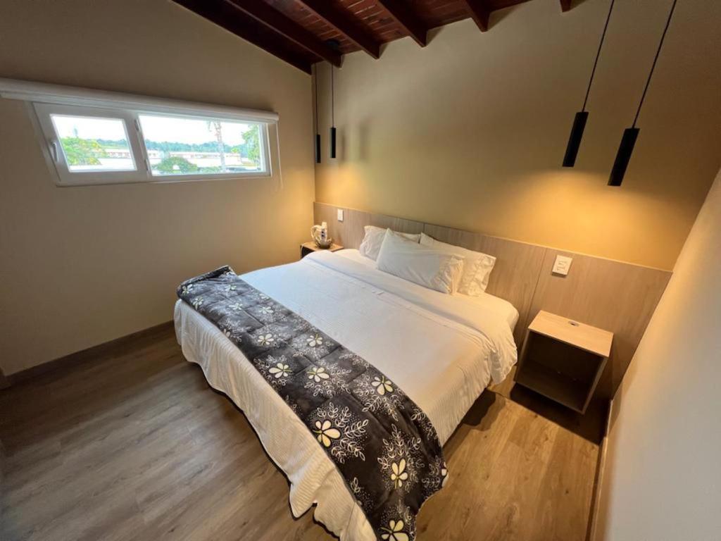 Hotel & Golf Isak Aeropuerto Rionegro Kültér fotó